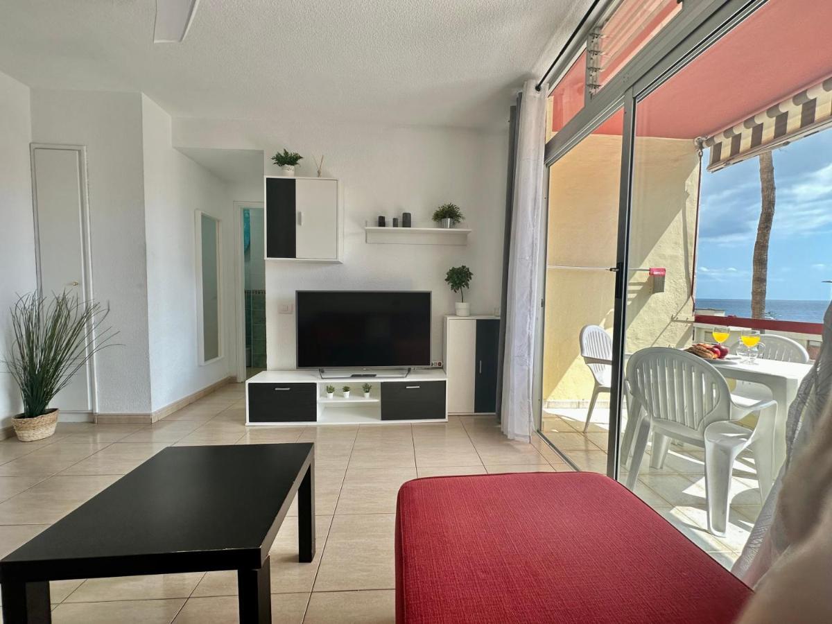 Sunbeach Apartment Арона Екстер'єр фото