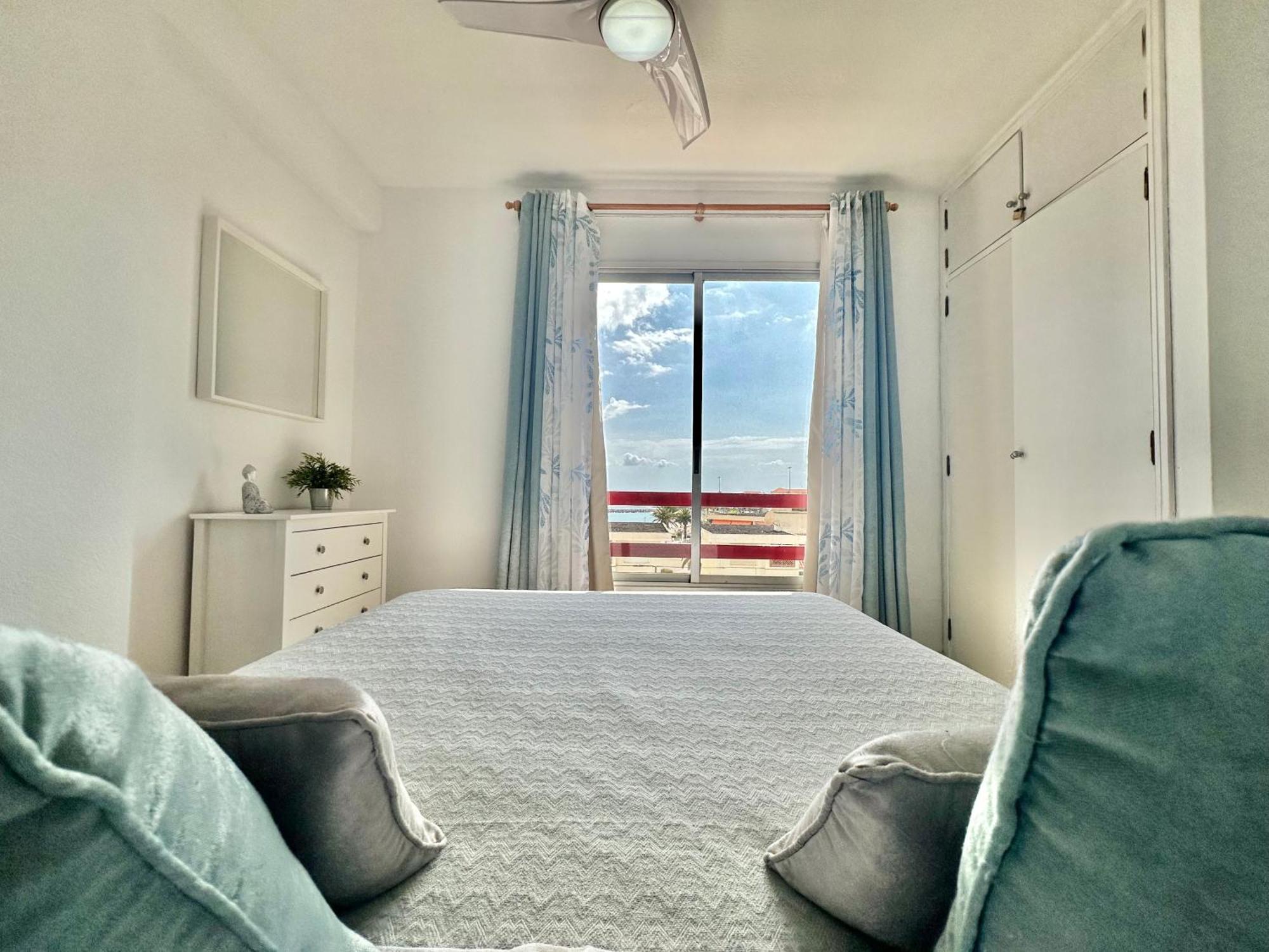 Sunbeach Apartment Арона Екстер'єр фото